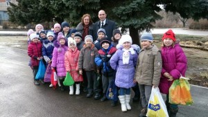 Андрей Карабедов и дети школы 8