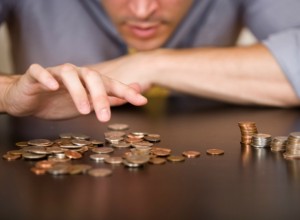 Зарплаты новочеркасцев по новому рейтингу оказались в три раза ниже официальных данных