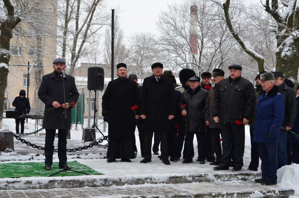 Горожане почтили память жертв геноцида казачества