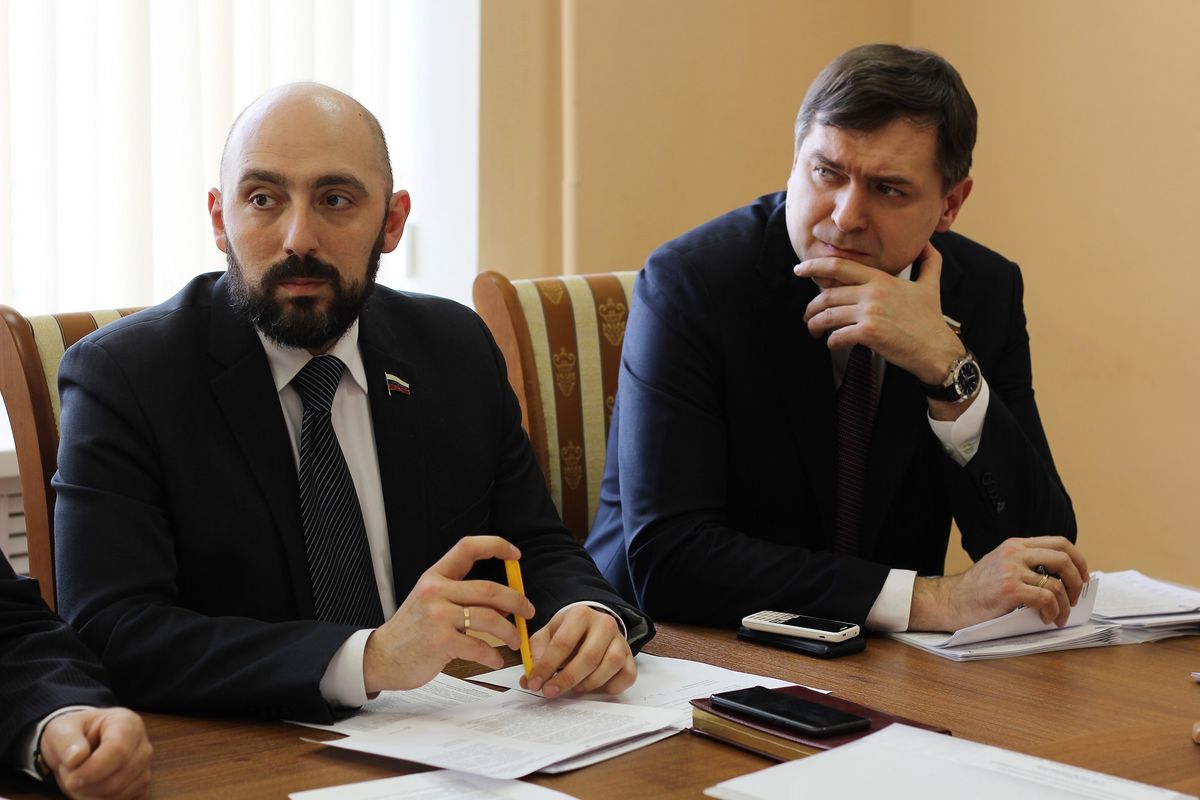 Ситуация с бродячими собаками не устраивает ни горожан, ни зоозащитников
